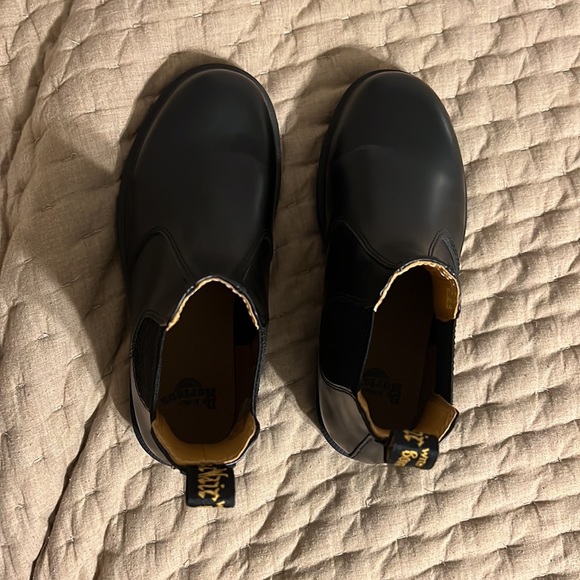 DR. MARTENS - Picture 3 of 5